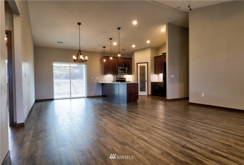 303 7th, Warden, Washington 98857, 3 Bedrooms Bedrooms, ,1 BathroomBathrooms,Residential,For Sale,Warden Heights,7th,NWM1871122