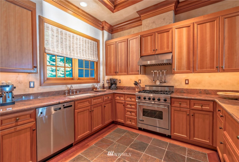 450 Eagle Bay, Blakely Island, Washington 98222, 5 Bedrooms Bedrooms, ,4 BathroomsBathrooms,Residential,For Sale,SAN JUAN AVIATION ESTATES,Eagle Bay,NWM1869523