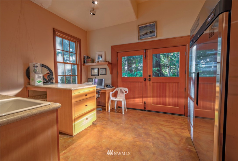 450 Eagle Bay, Blakely Island, Washington 98222, 5 Bedrooms Bedrooms, ,4 BathroomsBathrooms,Residential,For Sale,SAN JUAN AVIATION ESTATES,Eagle Bay,NWM1869523