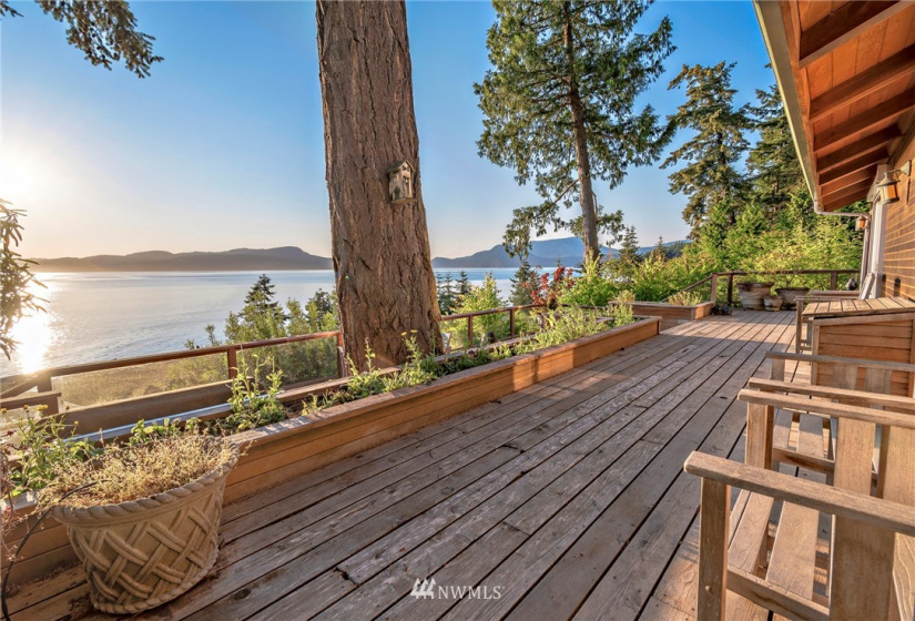 450 Eagle Bay, Blakely Island, Washington 98222, 5 Bedrooms Bedrooms, ,4 BathroomsBathrooms,Residential,For Sale,SAN JUAN AVIATION ESTATES,Eagle Bay,NWM1869523