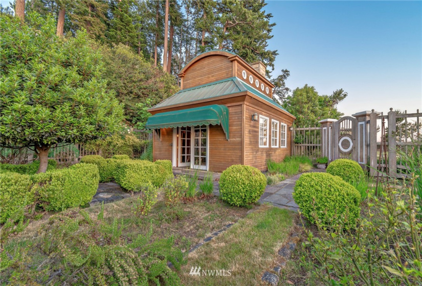 450 Eagle Bay, Blakely Island, Washington 98222, 5 Bedrooms Bedrooms, ,4 BathroomsBathrooms,Residential,For Sale,SAN JUAN AVIATION ESTATES,Eagle Bay,NWM1869523