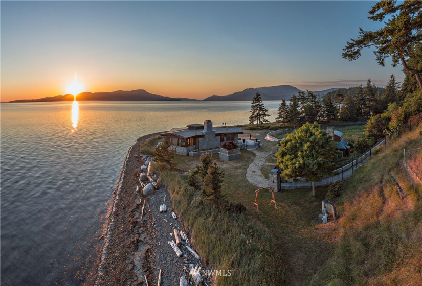450 Eagle Bay, Blakely Island, Washington 98222, 5 Bedrooms Bedrooms, ,4 BathroomsBathrooms,Residential,For Sale,SAN JUAN AVIATION ESTATES,Eagle Bay,NWM1869523