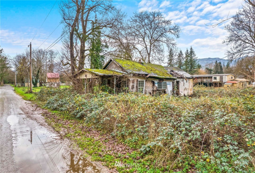 516 Elm, Hamilton, Washington 98255, ,Land,For Sale,Elm,NWM1871846