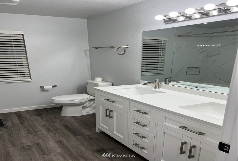 19215 15, Shoreline, Washington 98155, 2 Bedrooms Bedrooms, ,1 BathroomBathrooms,Residential Lease,For Rent,15,NWM1871876