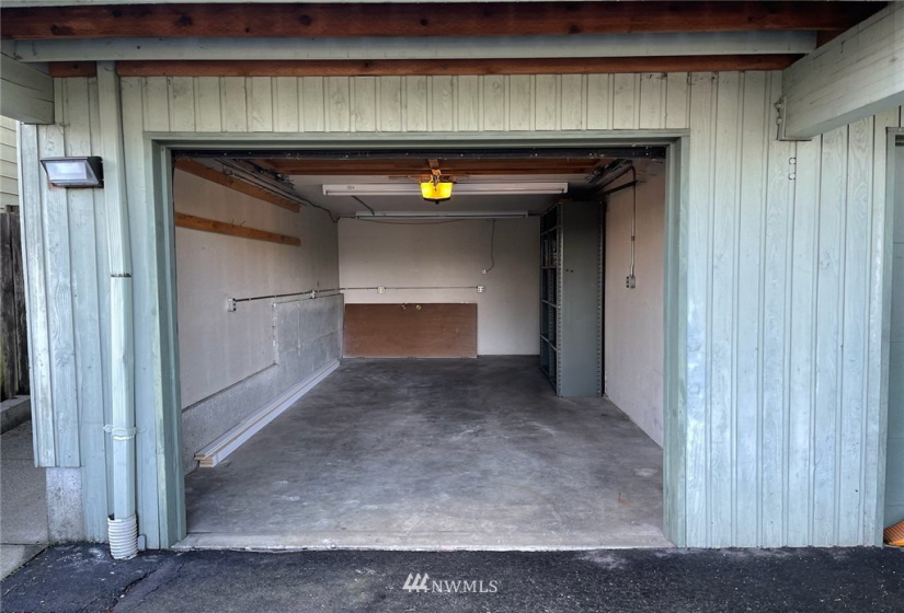 19215 15, Shoreline, Washington 98155, 2 Bedrooms Bedrooms, ,1 BathroomBathrooms,Residential Lease,For Rent,15,NWM1871876