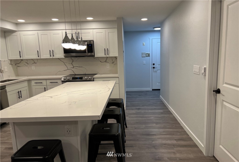 19215 15, Shoreline, Washington 98155, 2 Bedrooms Bedrooms, ,1 BathroomBathrooms,Residential Lease,For Rent,15,NWM1871876