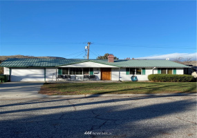 1124 Camas, Coulee Dam, Washington 99116, 3 Bedrooms Bedrooms, ,1 BathroomBathrooms,Residential,For Sale,Camas,NWM1871840