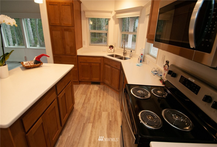 1111 Hurd, Belfair, Washington 98528, 3 Bedrooms Bedrooms, ,2 BathroomsBathrooms,Residential,For Sale,TR 13 OF SURVEY 4/142 TR C OF SP #1161,Hurd,NWM1871810