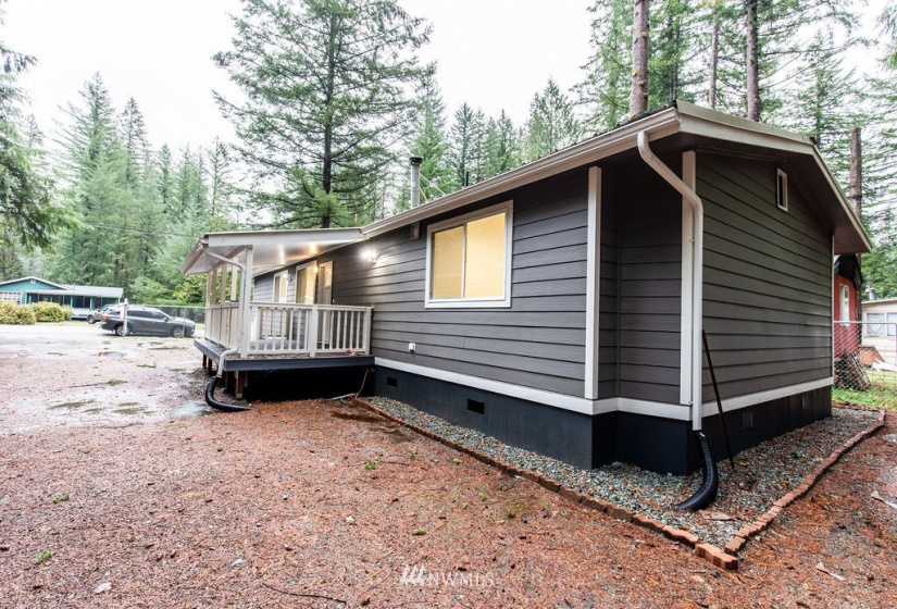8279 Golden Valley, Maple Falls, Washington 98266, 3 Bedrooms Bedrooms, ,1 BathroomBathrooms,Residential,For Sale,PARADISE LAKES COUNTRY CLUB DIV NO 7,Golden Valley,NWM1871596