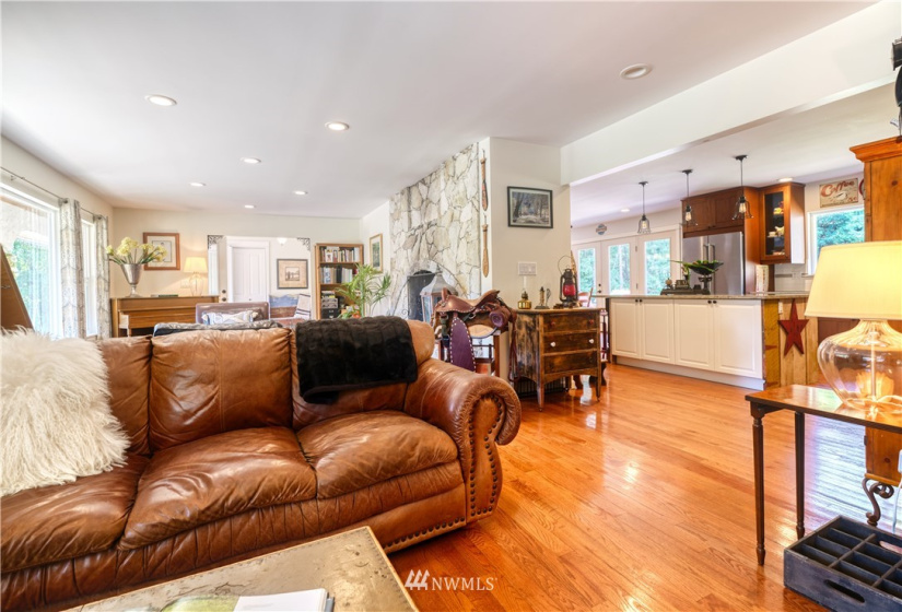 1890 Benson, Point Roberts, Washington 98281, 3 Bedrooms Bedrooms, ,2 BathroomsBathrooms,Residential,For Sale,Benson,NWM1872079