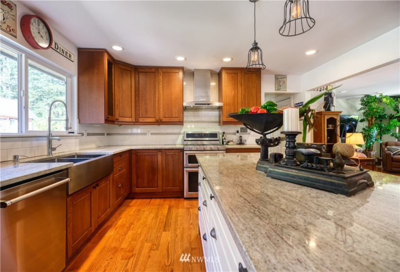 1890 Benson, Point Roberts, Washington 98281, 3 Bedrooms Bedrooms, ,2 BathroomsBathrooms,Residential,For Sale,Benson,NWM1872079