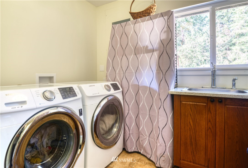 1890 Benson, Point Roberts, Washington 98281, 3 Bedrooms Bedrooms, ,2 BathroomsBathrooms,Residential,For Sale,Benson,NWM1872079