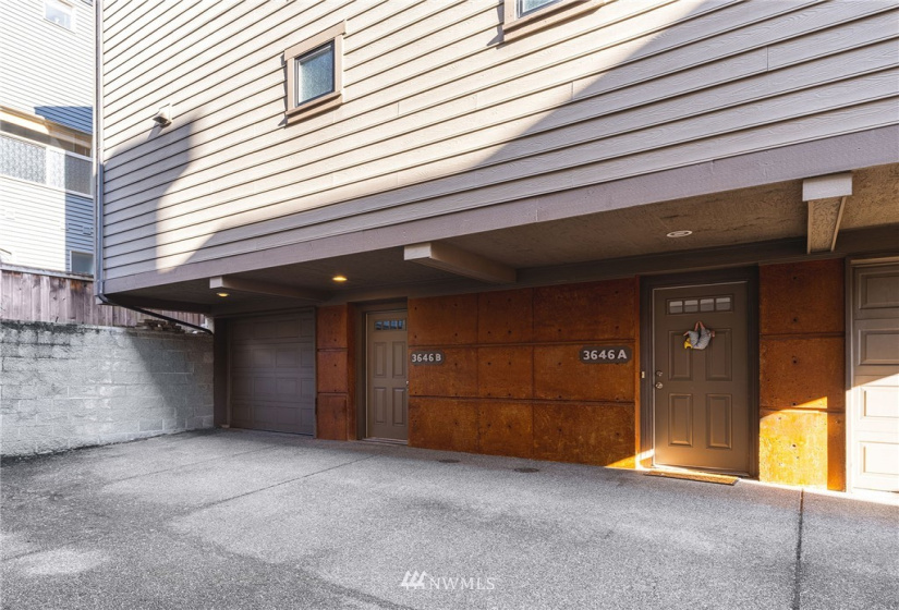 3646 Dayton, Seattle, Washington 98103, 2 Bedrooms Bedrooms, ,Residential Lease,For Rent,Dayton,NWM1872302