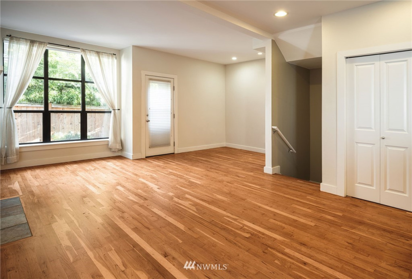 3646 Dayton, Seattle, Washington 98103, 2 Bedrooms Bedrooms, ,Residential Lease,For Rent,Dayton,NWM1872302