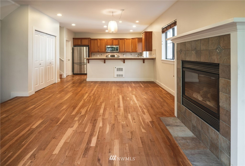 3646 Dayton, Seattle, Washington 98103, 2 Bedrooms Bedrooms, ,Residential Lease,For Rent,Dayton,NWM1872302