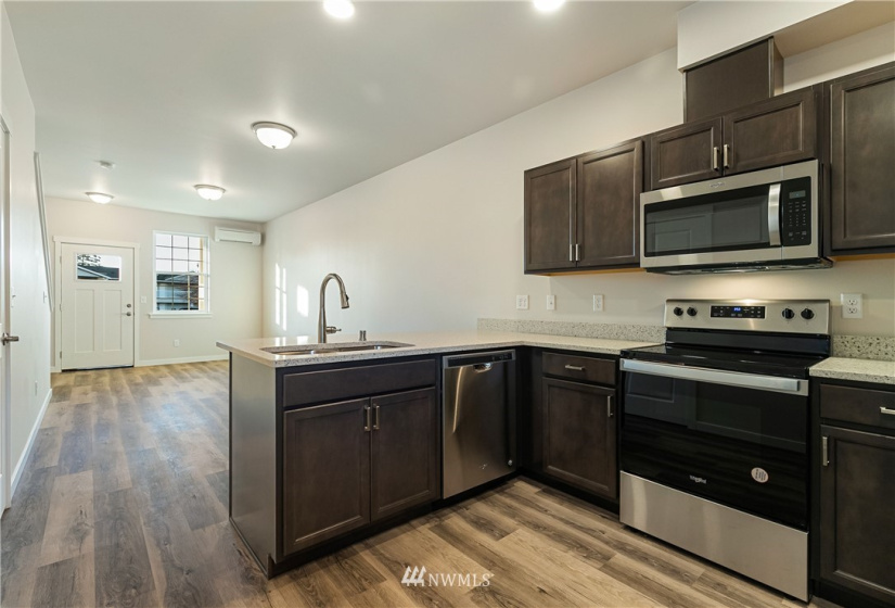 1606 Sunup, Bellingham, Washington 98226, 2 Bedrooms Bedrooms, ,1 BathroomBathrooms,Residential,For Sale,Sunset Village,Sunup,NWM1872113
