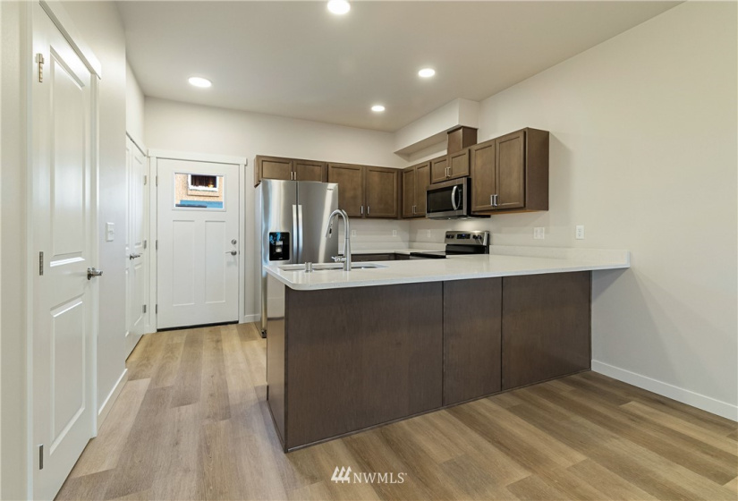 1604 Sunup, Bellingham, Washington 98226, 2 Bedrooms Bedrooms, ,1 BathroomBathrooms,Residential,For Sale,Sunset Village,Sunup,NWM1872108