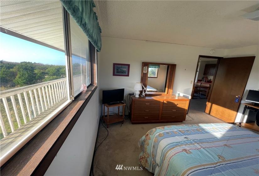 425 Ocean Shores, Ocean Shores, Washington 98569, 4 Bedrooms Bedrooms, ,1 BathroomBathrooms,Residential,For Sale,1,Ocean Shores,NWM1871591