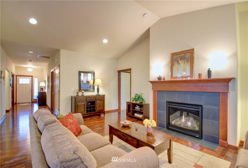 926 Chestnut, Mount Vernon, Washington 98274, 3 Bedrooms Bedrooms, ,1 BathroomBathrooms,Residential,For Sale,Montreaux Phase 1,Chestnut,NWM1871962