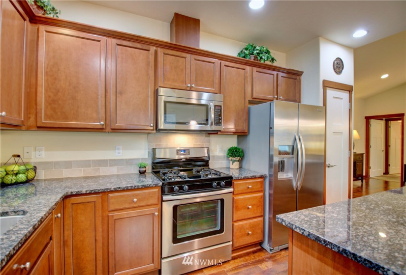 926 Chestnut, Mount Vernon, Washington 98274, 3 Bedrooms Bedrooms, ,1 BathroomBathrooms,Residential,For Sale,Montreaux Phase 1,Chestnut,NWM1871962