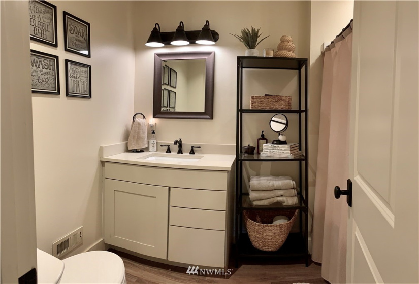 555 Petrich, Friday Harbor, Washington 98250, 3 Bedrooms Bedrooms, ,1 BathroomBathrooms,Residential,For Sale,Bridle Trails Estates,Petrich,NWM1872664