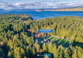 555 Petrich, Friday Harbor, Washington 98250, 3 Bedrooms Bedrooms, ,1 BathroomBathrooms,Residential,For Sale,Bridle Trails Estates,Petrich,NWM1872664