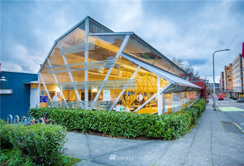 4750 University, Seattle, Washington 98105, ,Residential Income,For Sale,University Heights Add,University,NWM1872358