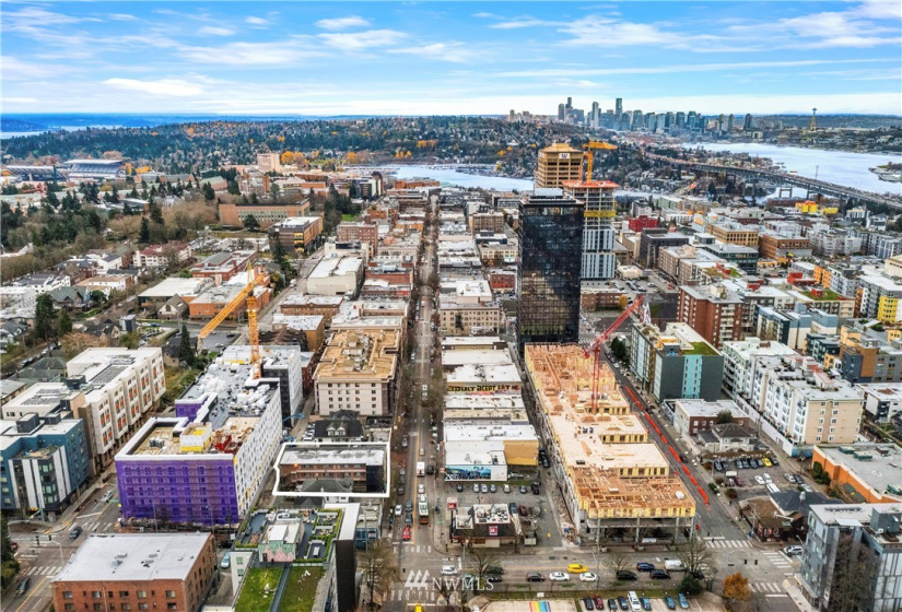 4750 University, Seattle, Washington 98105, ,Residential Income,For Sale,University Heights Add,University,NWM1872358
