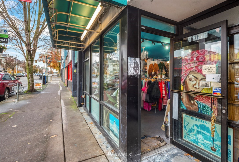 4750 University, Seattle, Washington 98105, ,Residential Income,For Sale,University Heights Add,University,NWM1872358