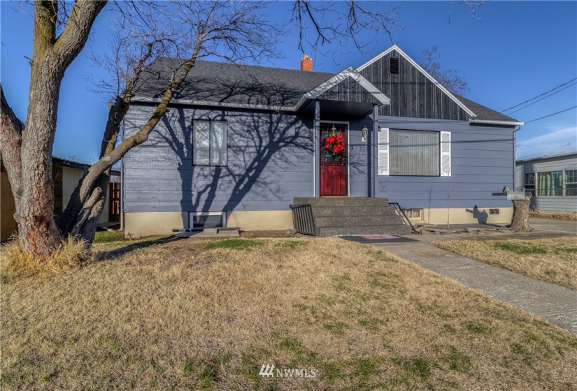 328 10th, Milton-Freewater, Oregon 97862, 4 Bedrooms Bedrooms, ,1 BathroomBathrooms,Residential,For Sale,10th,NWM1872702