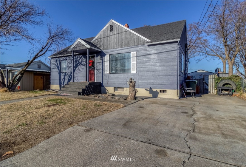 328 10th, Milton-Freewater, Oregon 97862, 4 Bedrooms Bedrooms, ,1 BathroomBathrooms,Residential,For Sale,10th,NWM1872702