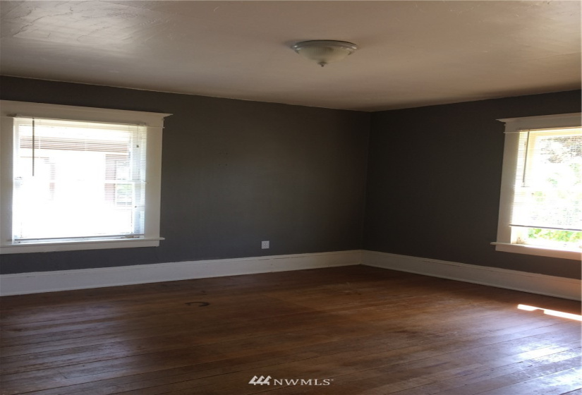 4539 5th, Seattle, Washington 98105, 4 Bedrooms Bedrooms, ,1 BathroomBathrooms,Residential,For Sale,15/59,5th,NWM1871150