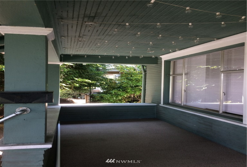 4539 5th, Seattle, Washington 98105, 4 Bedrooms Bedrooms, ,1 BathroomBathrooms,Residential,For Sale,15/59,5th,NWM1871150