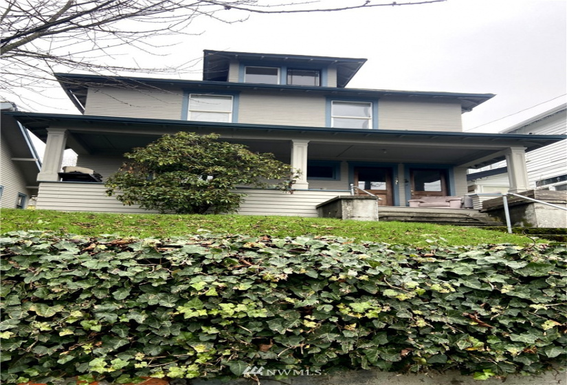 4551 5th, Seattle, Washington 98105, ,Residential Income,For Sale,15/59,5th,NWM1871495