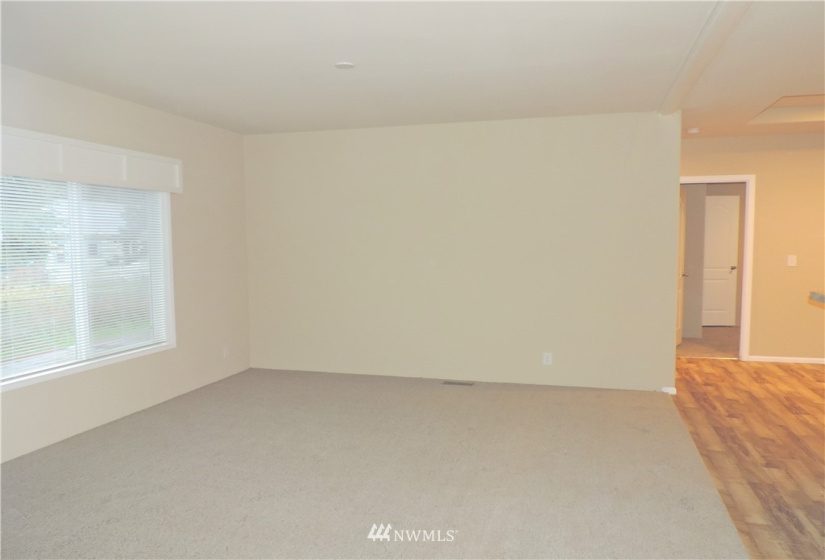 1112 Long, Centralia, Washington 98531, 3 Bedrooms Bedrooms, ,1 BathroomBathrooms,Manufactured In Park,For Sale,Long,NWM1873039