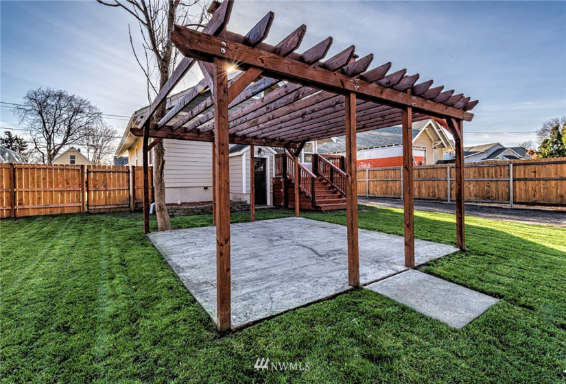 609 Pleasant, Walla Walla, Washington 99362, 6 Bedrooms Bedrooms, ,2 BathroomsBathrooms,Residential,For Sale,Pleasant,NWM1873049