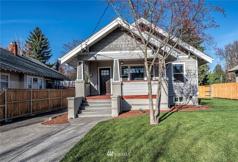 609 Pleasant, Walla Walla, Washington 99362, 6 Bedrooms Bedrooms, ,2 BathroomsBathrooms,Residential,For Sale,Pleasant,NWM1873049