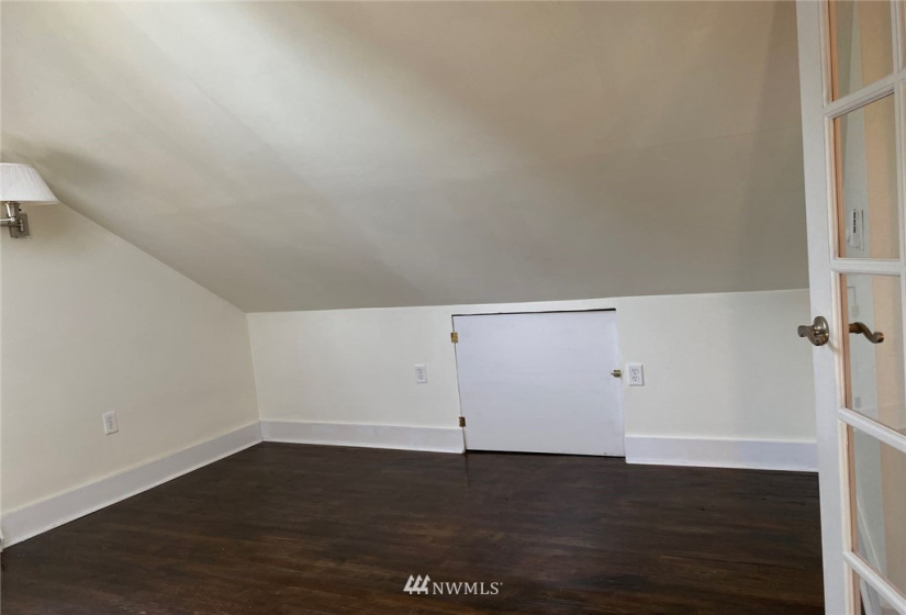 517 High, Bremerton, Washington 98337, 6 Bedrooms Bedrooms, ,1 BathroomBathrooms,Residential Lease,For Rent,High,NWM1873030