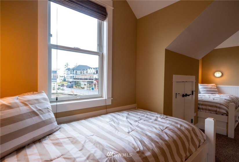 21 Madison, Pacific Beach, Washington 98571, 3 Bedrooms Bedrooms, ,Residential,For Sale,Madison,NWM1873093