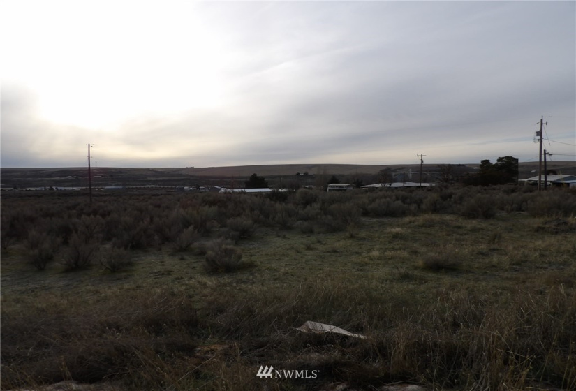 0 8th, Lind, Washington 99341, ,Land,For Sale,Neilson Bros 2nd,8th,NWM1873094