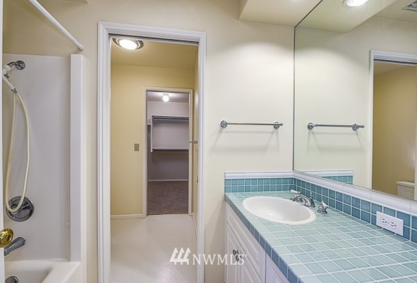 3445 122nd, Bellevue, Washington 98005, 5 Bedrooms Bedrooms, ,4 BathroomsBathrooms,Residential Lease,For Rent,122nd,NWM1873196