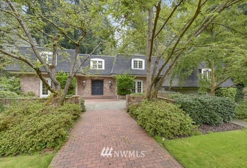 3445 122nd, Bellevue, Washington 98005, 5 Bedrooms Bedrooms, ,4 BathroomsBathrooms,Residential Lease,For Rent,122nd,NWM1873196