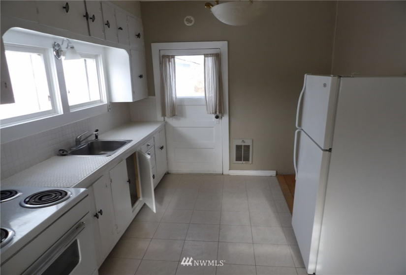 1104 Logan, Davenport, Washington 99122, 2 Bedrooms Bedrooms, ,1 BathroomBathrooms,Residential,For Sale,Essigs Add,Logan,NWM1873236
