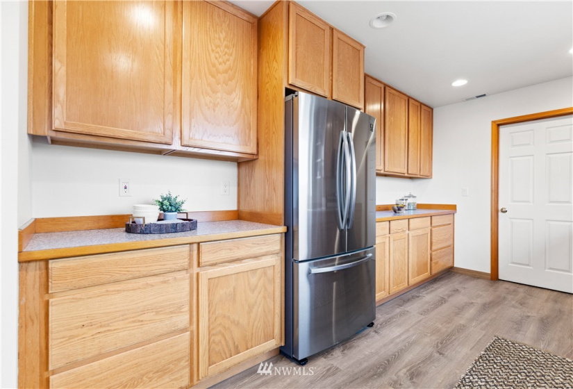 12112 Roosevelt Rd, Snohomish, Washington 98290, 5 Bedrooms Bedrooms, ,3 BathroomsBathrooms,Residential,For Sale,Roosevelt Rd,NWM1872873