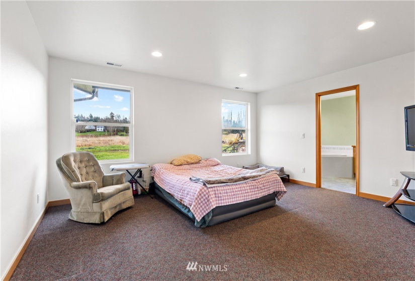 12112 Roosevelt Rd, Snohomish, Washington 98290, 5 Bedrooms Bedrooms, ,3 BathroomsBathrooms,Residential,For Sale,Roosevelt Rd,NWM1872873