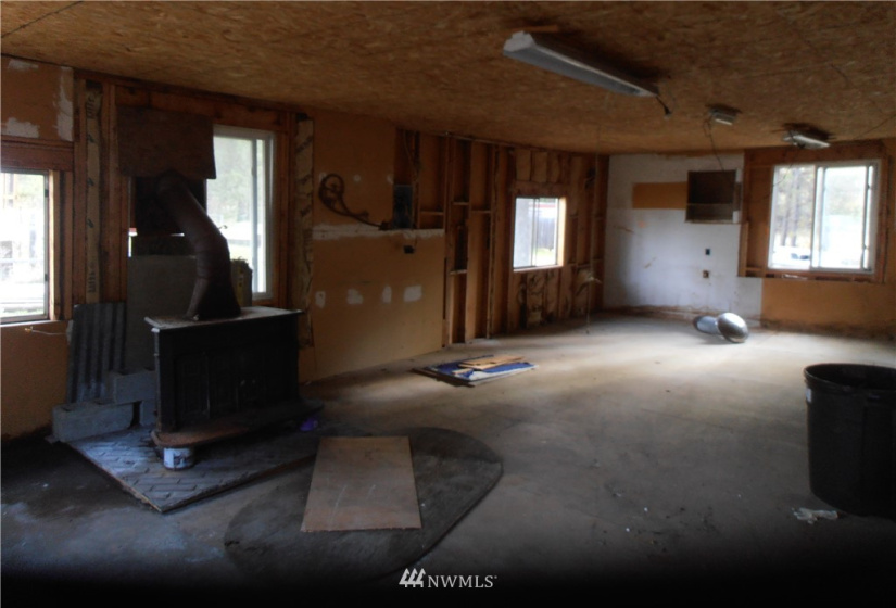 68 Tamarack, Tonasket, Washington 98855, 2 Bedrooms Bedrooms, ,2 BathroomsBathrooms,Residential,For Sale,Round Lake SUBD,Tamarack,NWM1873243