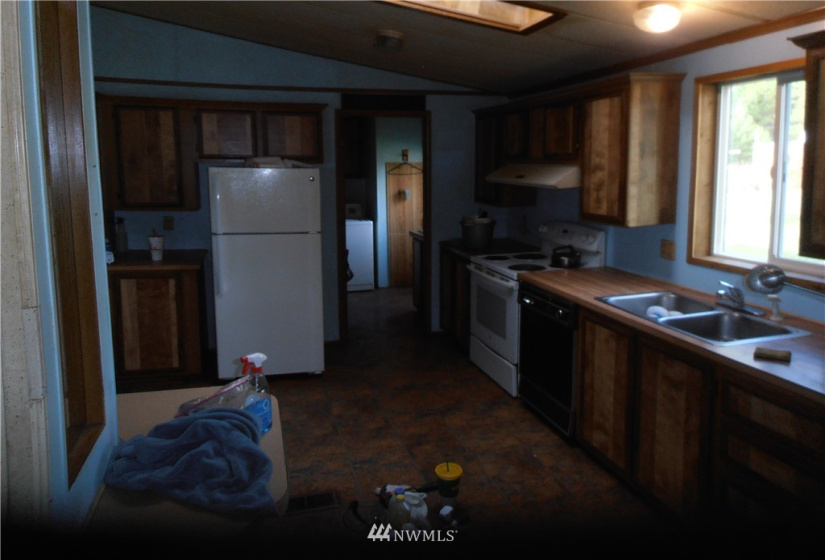 68 Tamarack, Tonasket, Washington 98855, 2 Bedrooms Bedrooms, ,2 BathroomsBathrooms,Residential,For Sale,Round Lake SUBD,Tamarack,NWM1873243