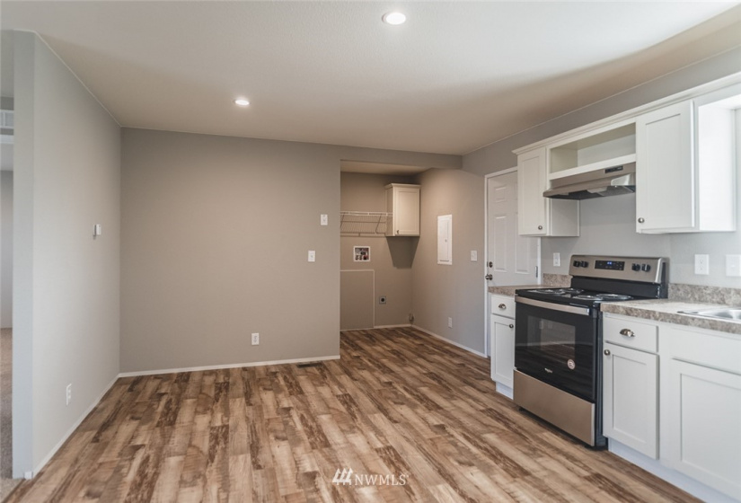 4727 Owens, Moses Lake, Washington 98837, 3 Bedrooms Bedrooms, ,2 BathroomsBathrooms,Manufactured In Park,For Sale,Owens,NWM1872970