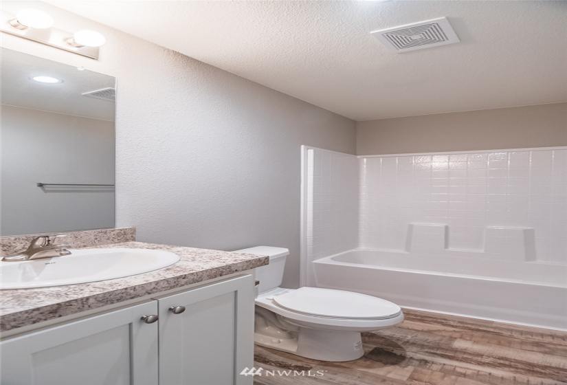 4727 Owens, Moses Lake, Washington 98837, 3 Bedrooms Bedrooms, ,2 BathroomsBathrooms,Manufactured In Park,For Sale,Owens,NWM1872970