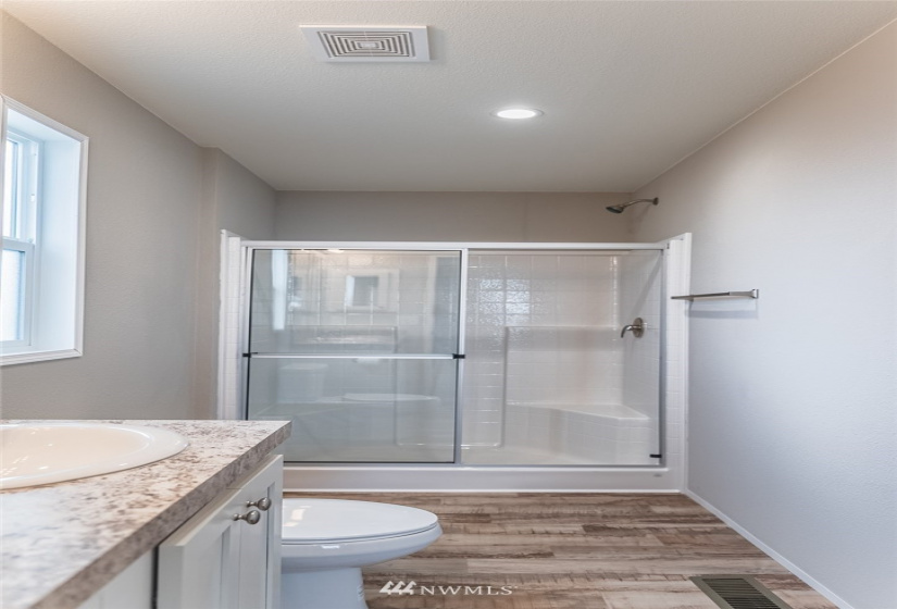 4727 Owens, Moses Lake, Washington 98837, 3 Bedrooms Bedrooms, ,2 BathroomsBathrooms,Manufactured In Park,For Sale,Owens,NWM1872970